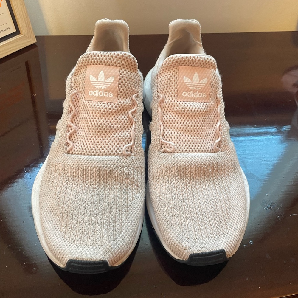 Women’s Pink Adidas Tennis Shoes